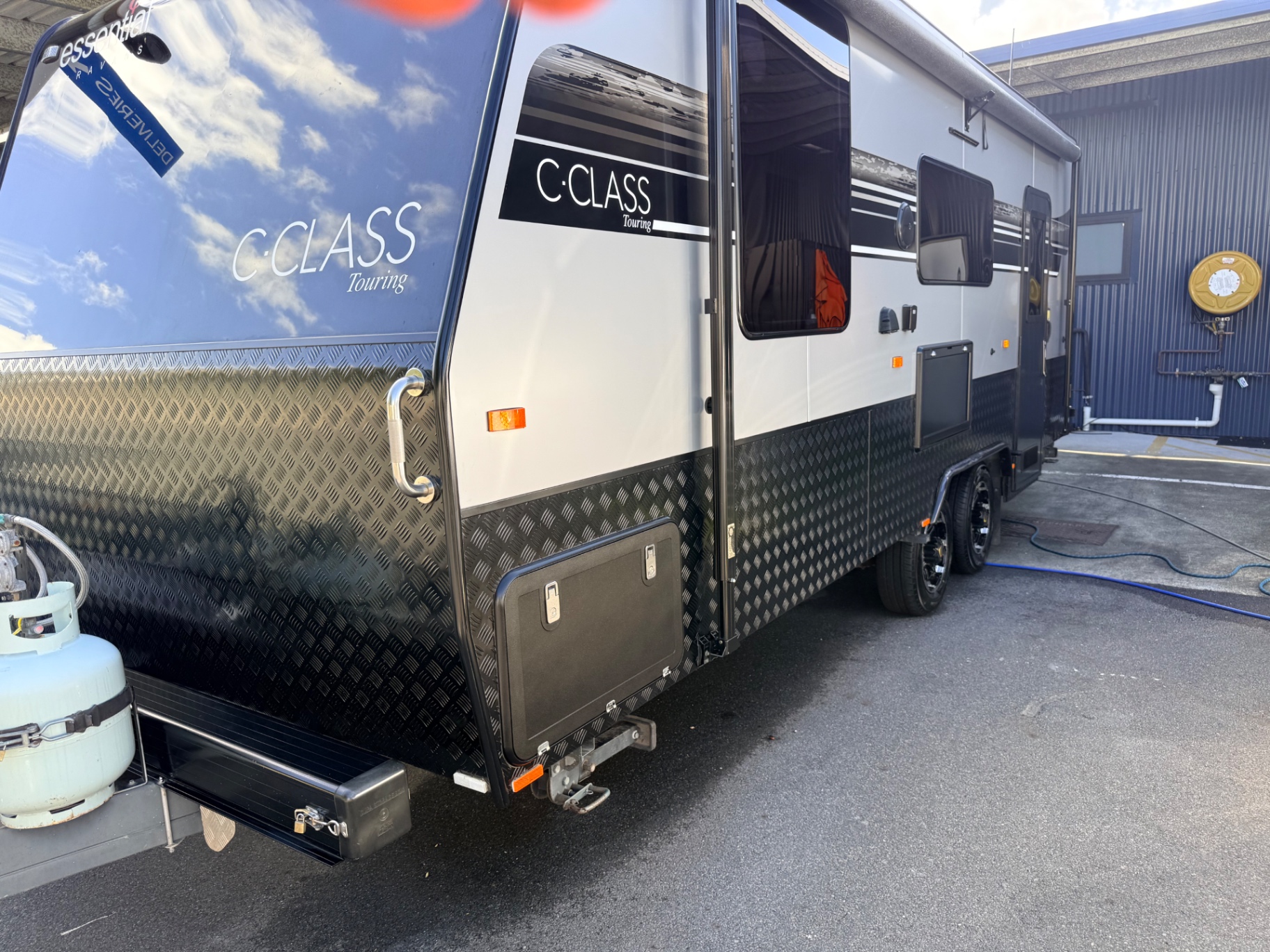C-Class Touring — sky reflections