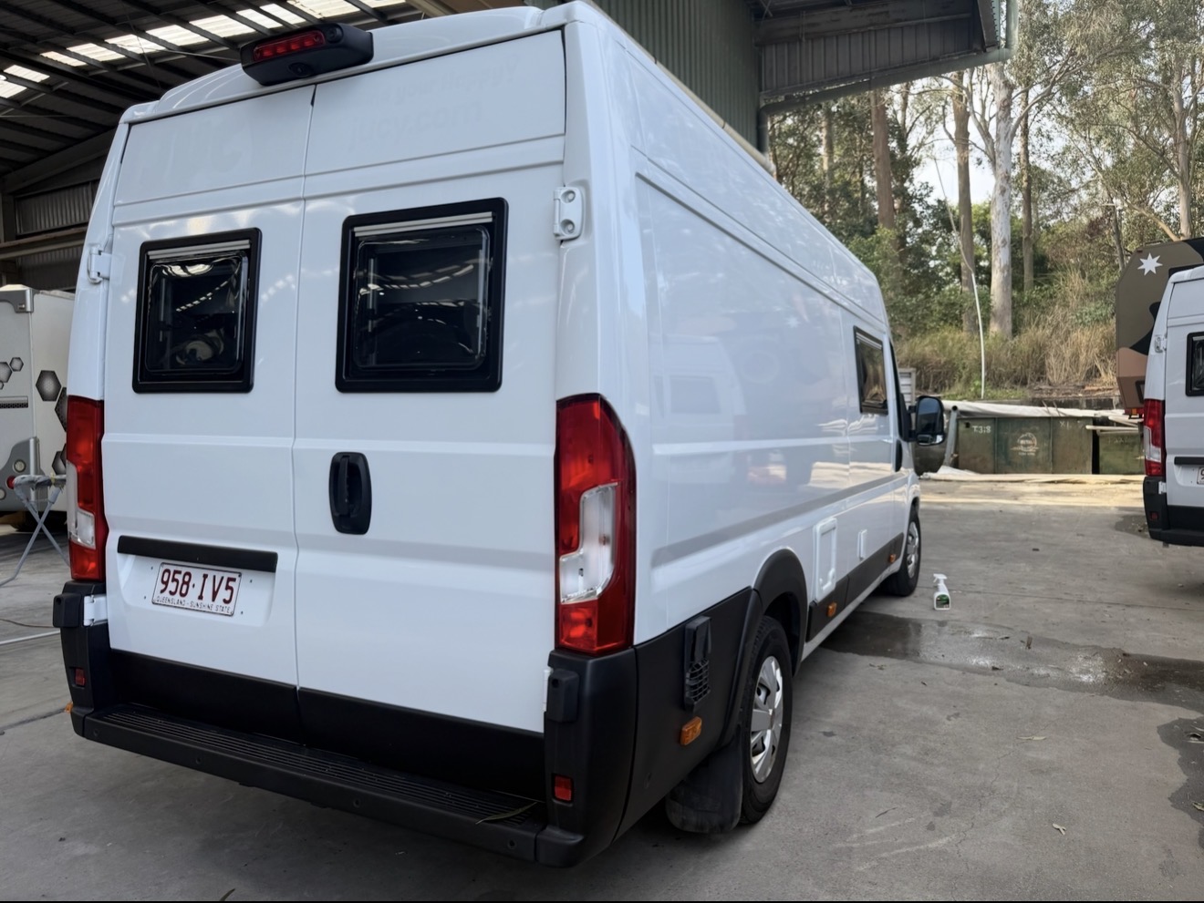 Caravan — wet look